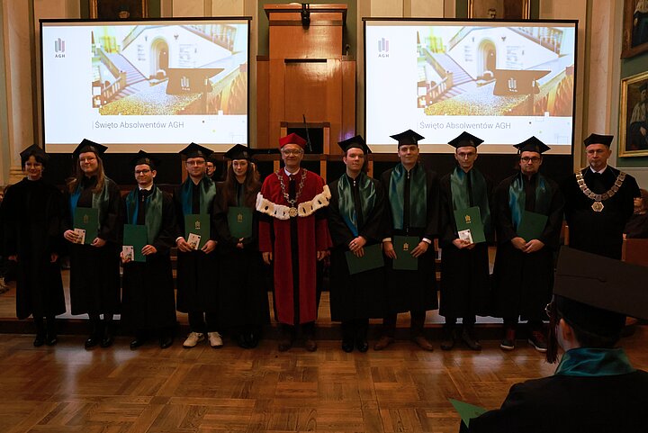 Absolwenci WFiIS 2025